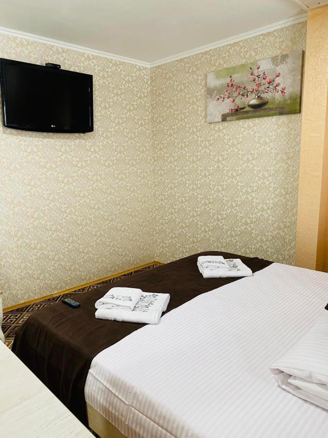 Під Явором New Hotel Drogomirchany Exterior photo