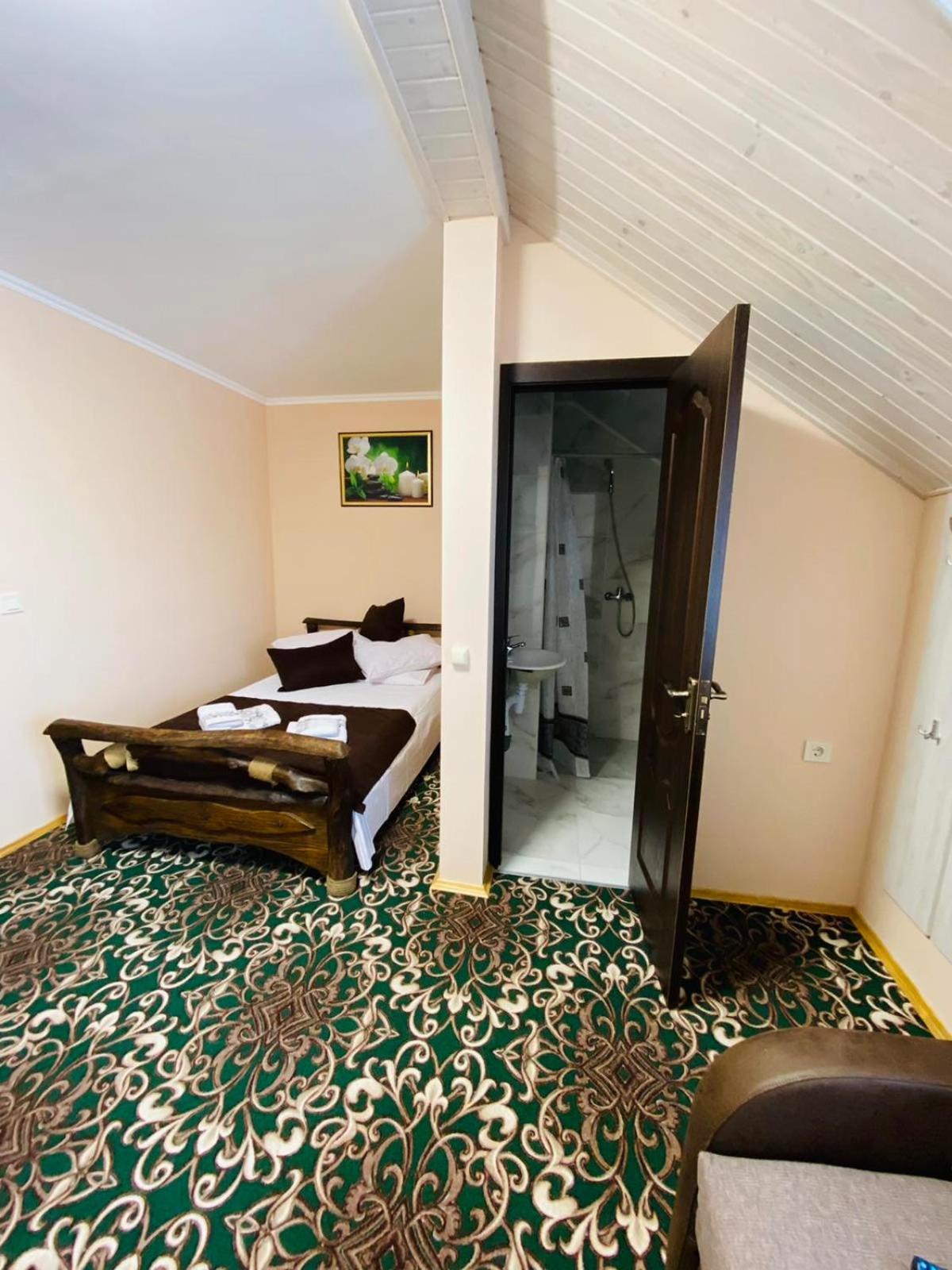 Під Явором New Hotel Drogomirchany Room photo